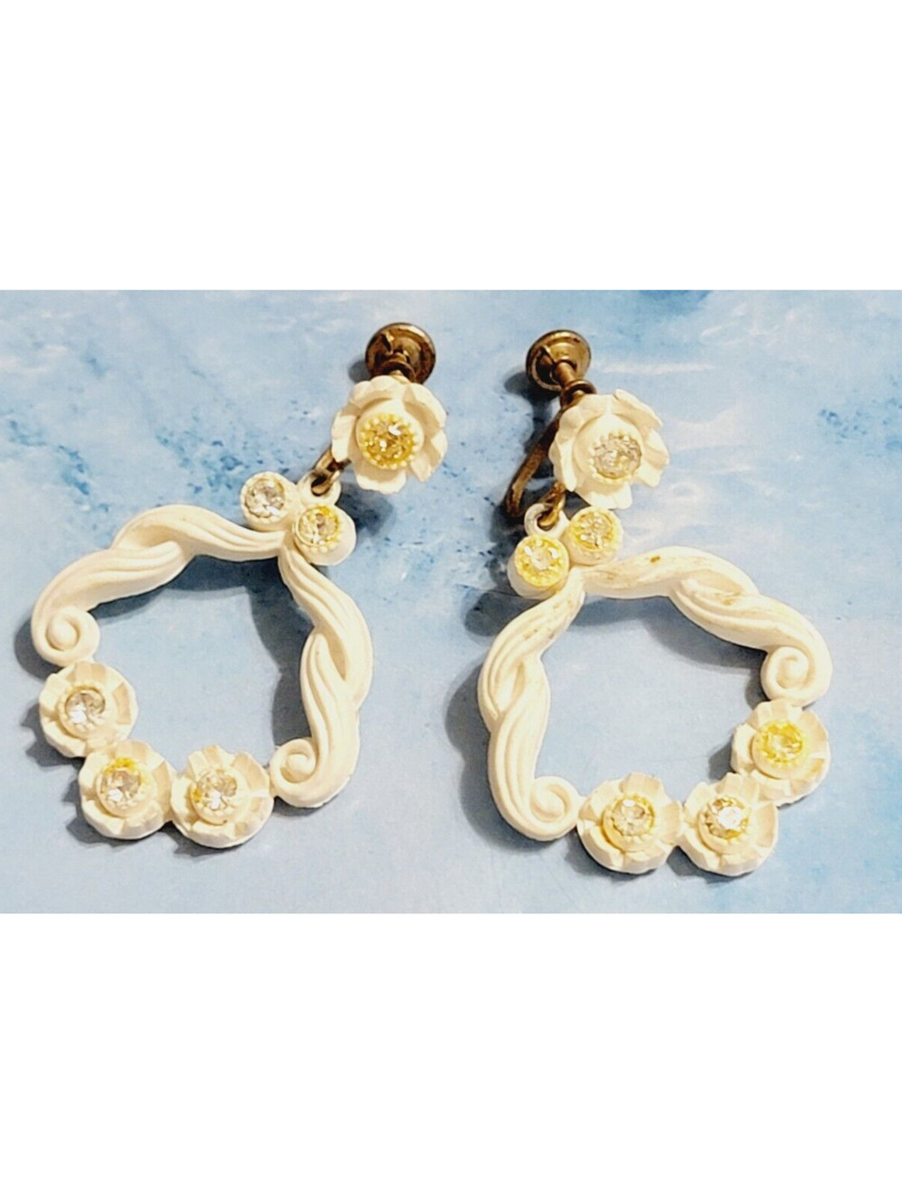 Dangle Floral Rhinestone Screw-Back Earrings, Mid-Century Long White sb-4
